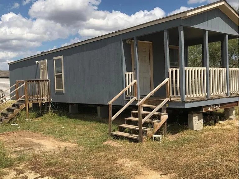 Devine Other: 1001 County Road 773 #133-1