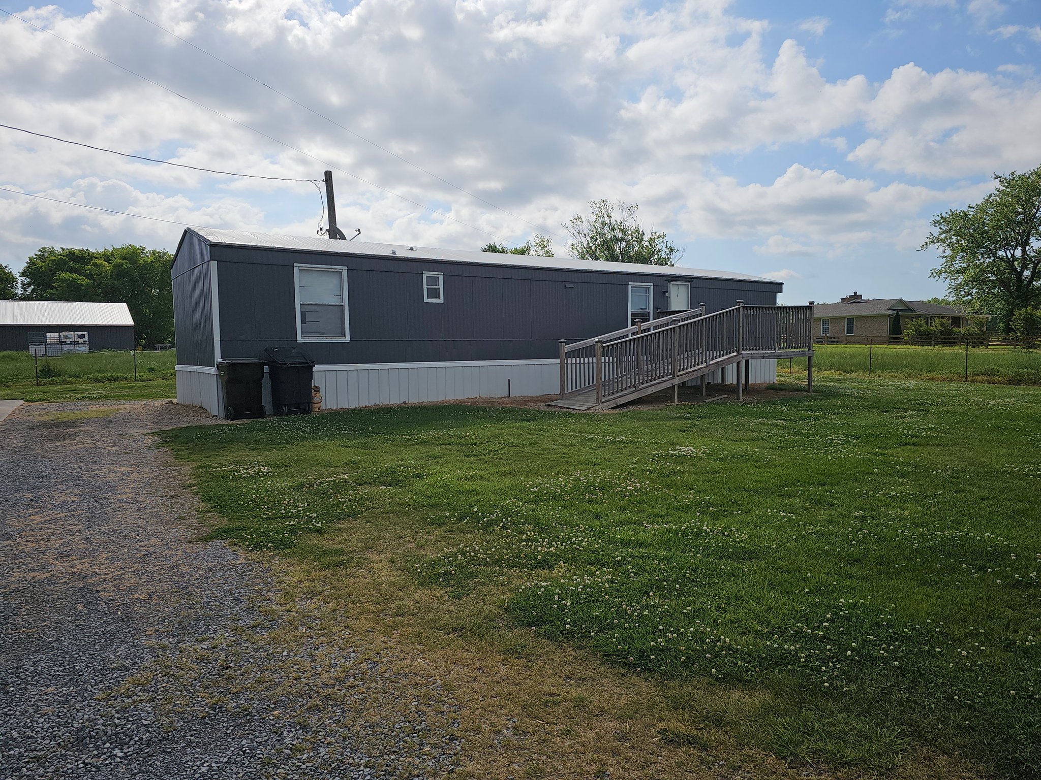 Fyffe House: 988 co rd 538