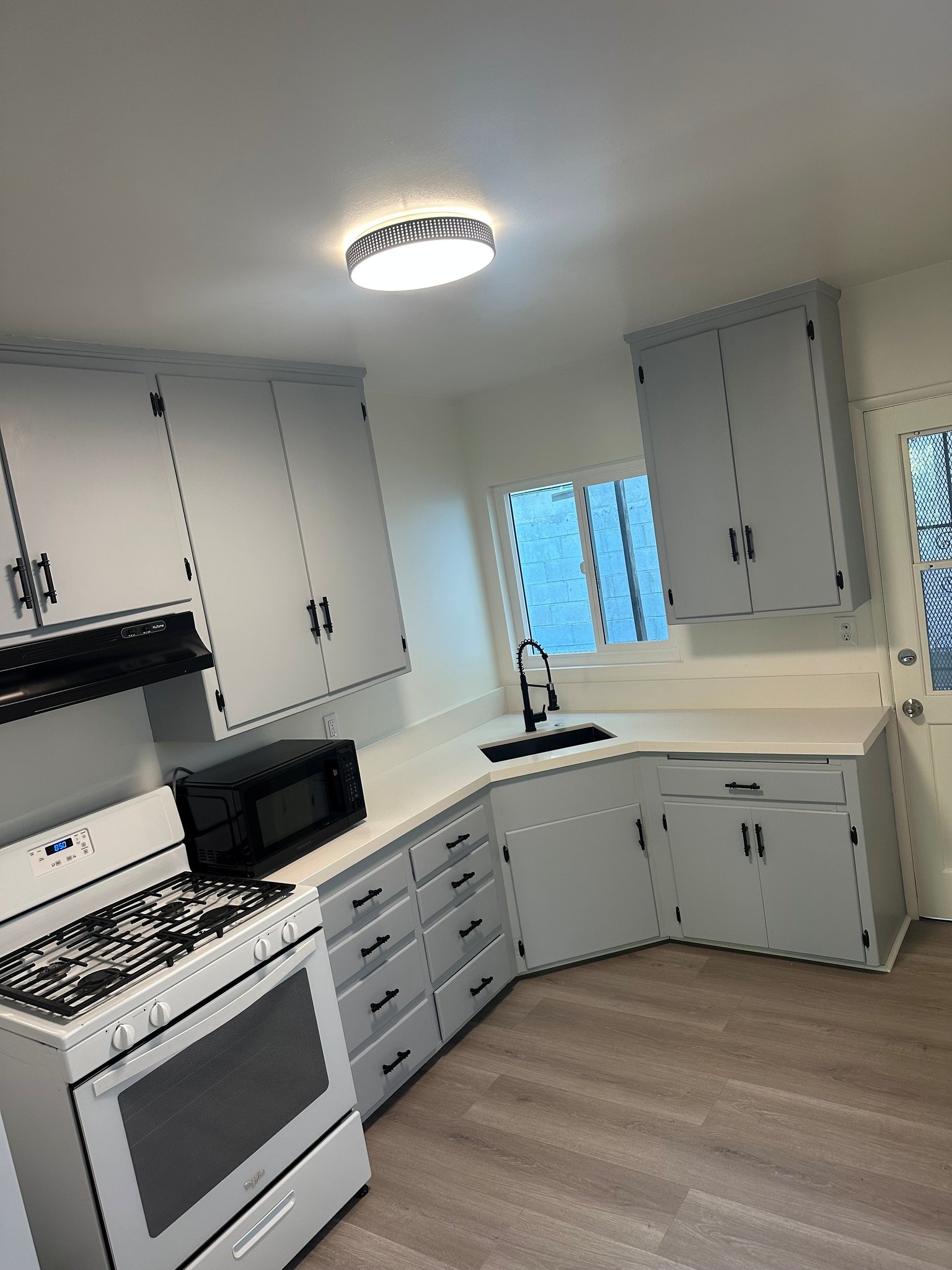 Glendale Multiplex: 209 W Palmer