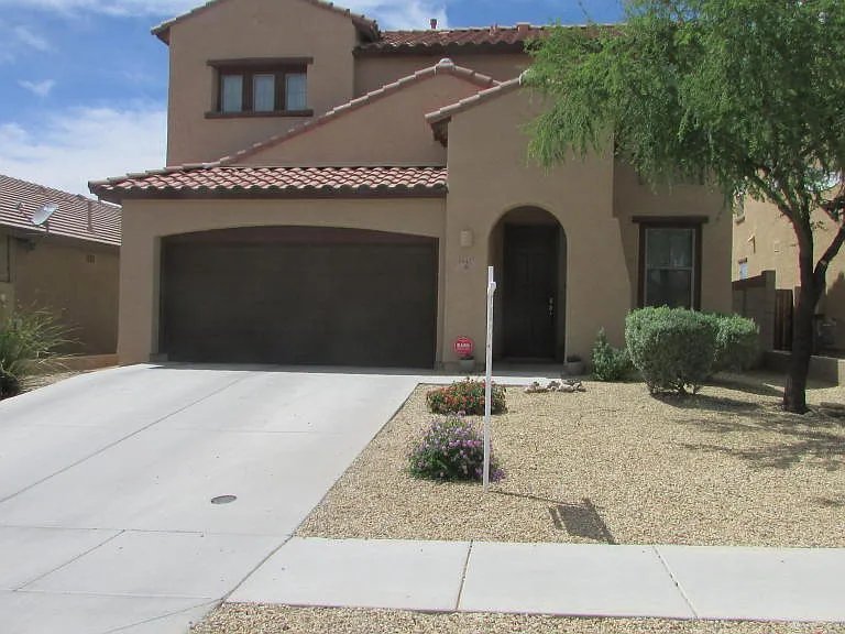 VAIL House: 10437 S Painted Mare Dr