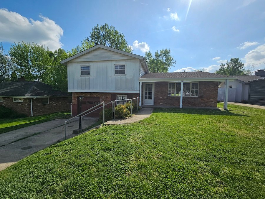 Erlanger House: 677 Peach Tree Ln.