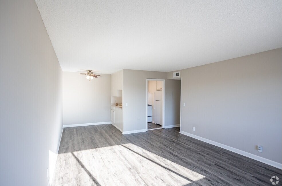 Hermitage Multiplex: 1005 Hickory Hill Lane