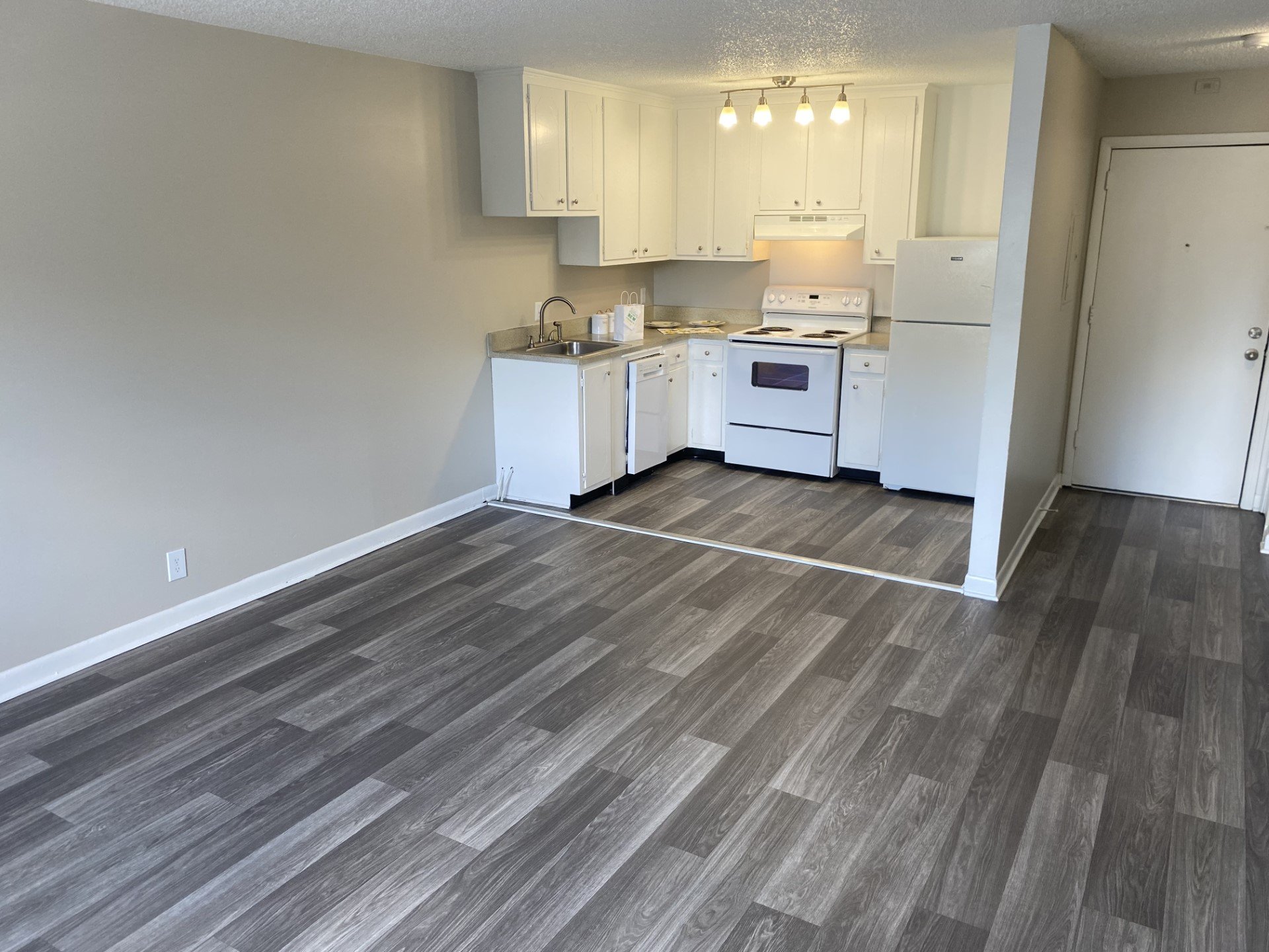 Hermitage Multiplex: 1005 Hickory Hill Lane