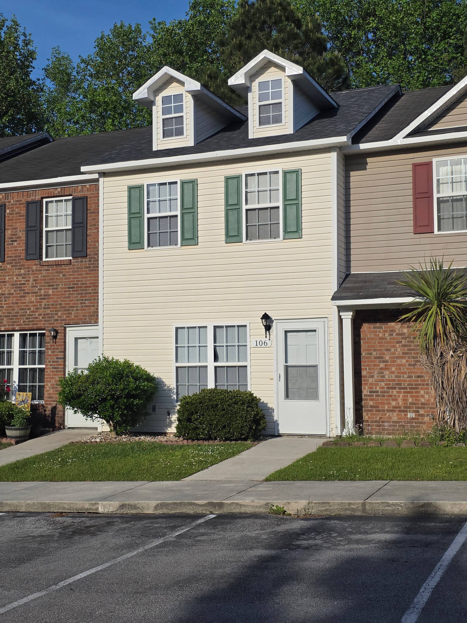 Jacksonville Townhome: 106 Spring Meadow Cir