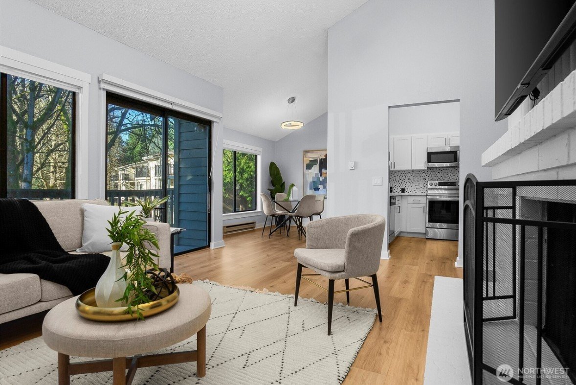 Kirkland Condo: 12905 126th Ct NE