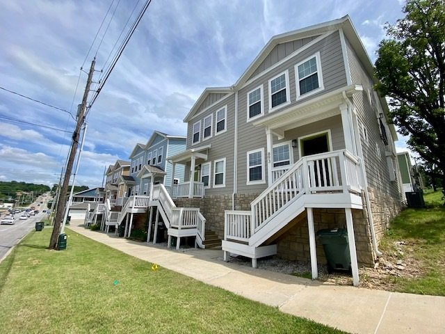 Fayetteville Townhome: 863 W North St