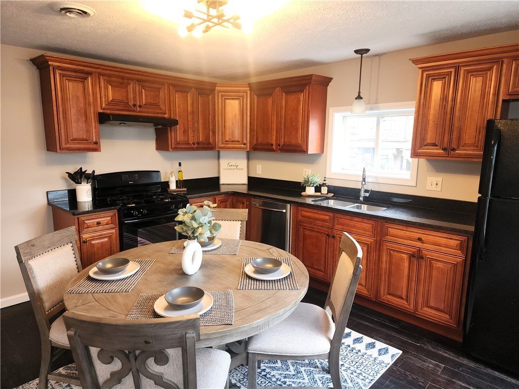 Rochester House: 50 Anchor Terrace