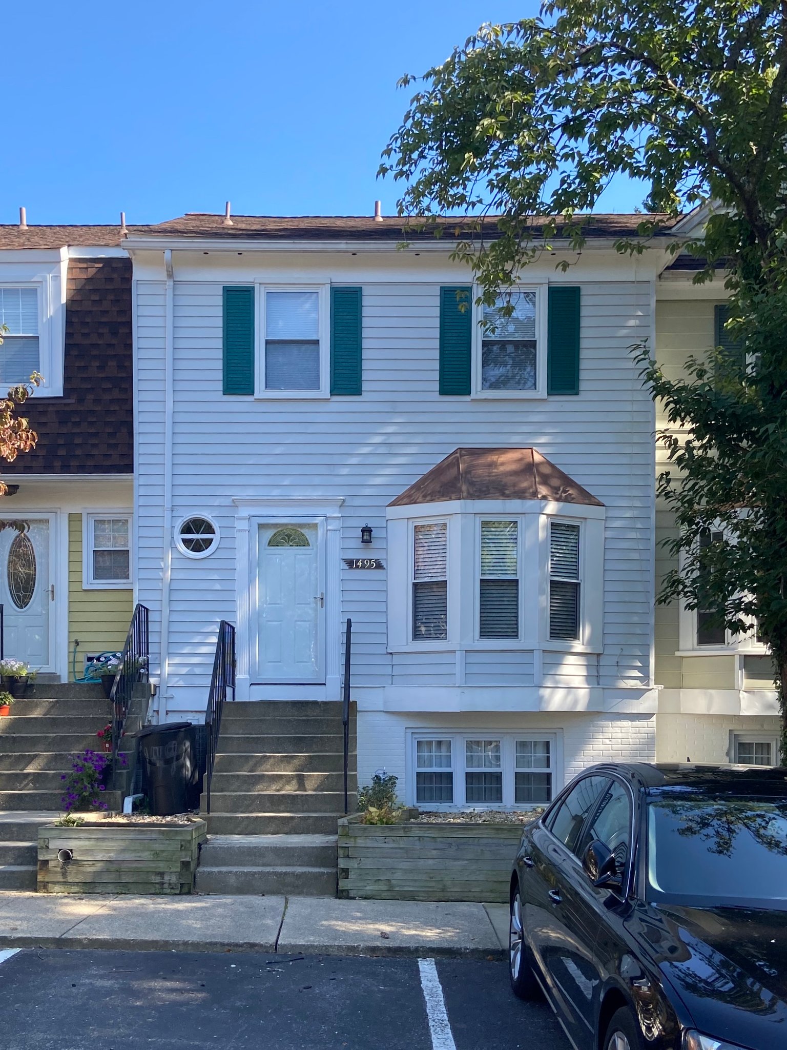 Crofton Townhome: 1495 Lowell Ct