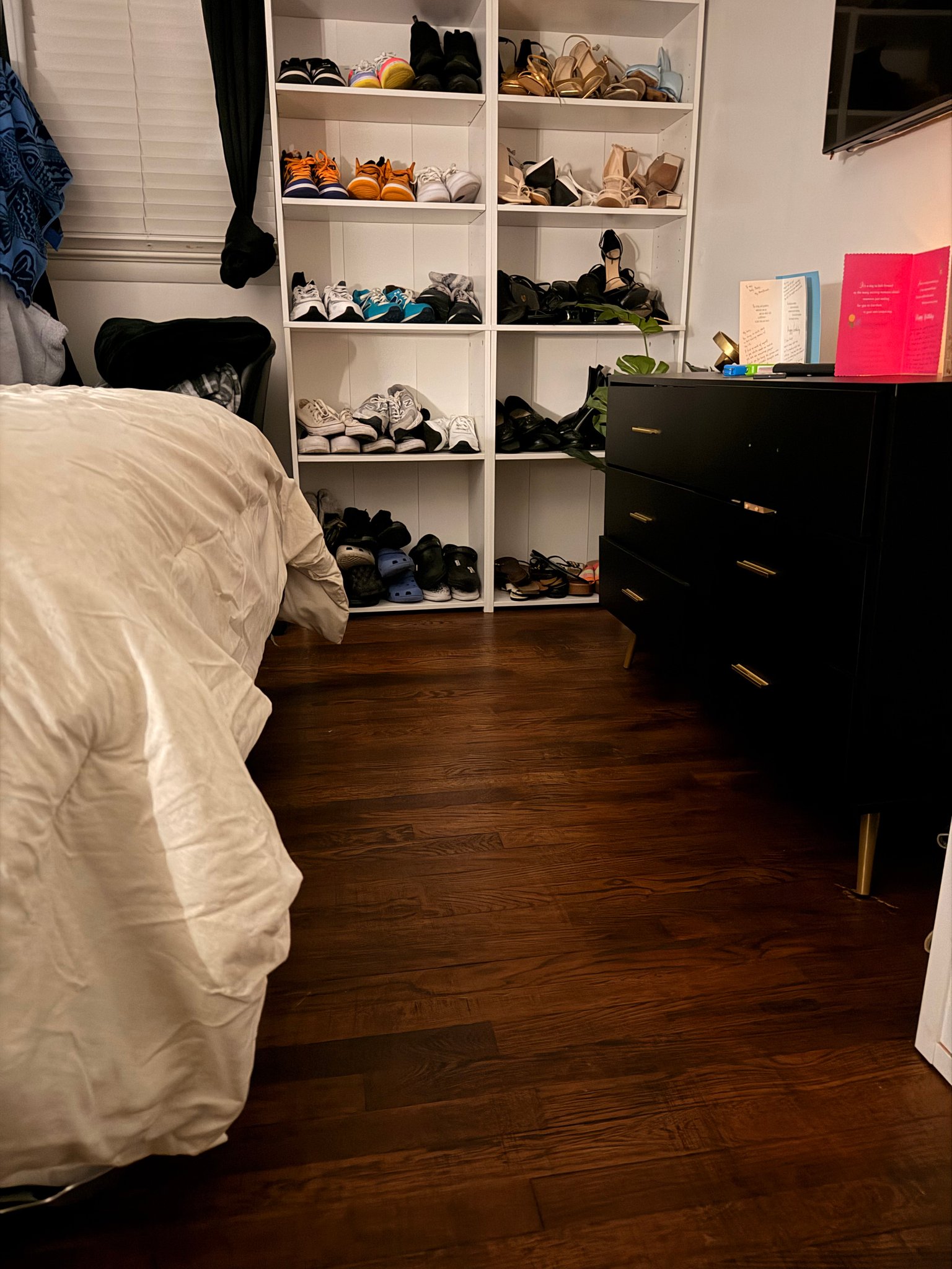 Annandale House: 4845 Red Fox Dr