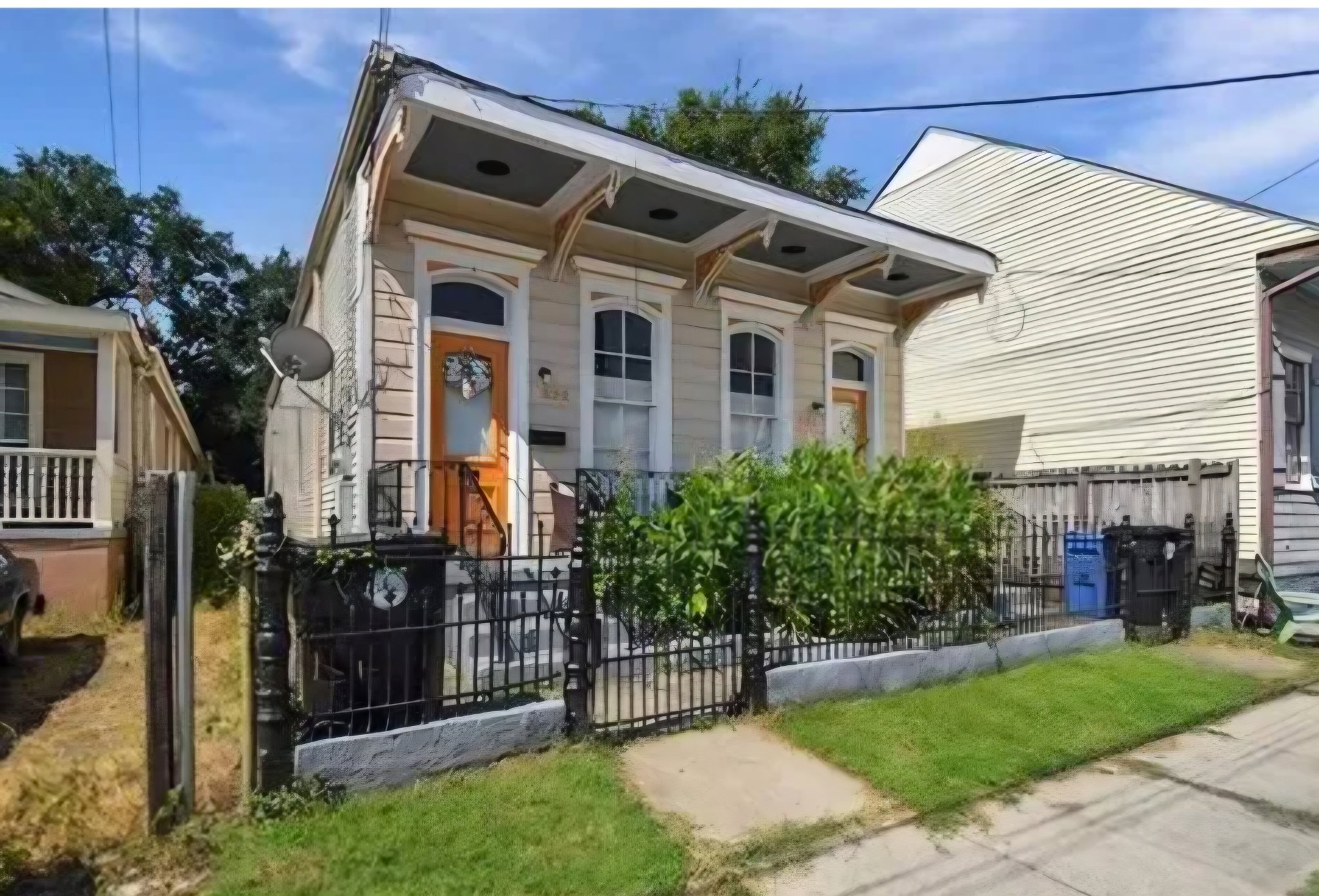 New Orleans Multiplex: 822 Josephine Street