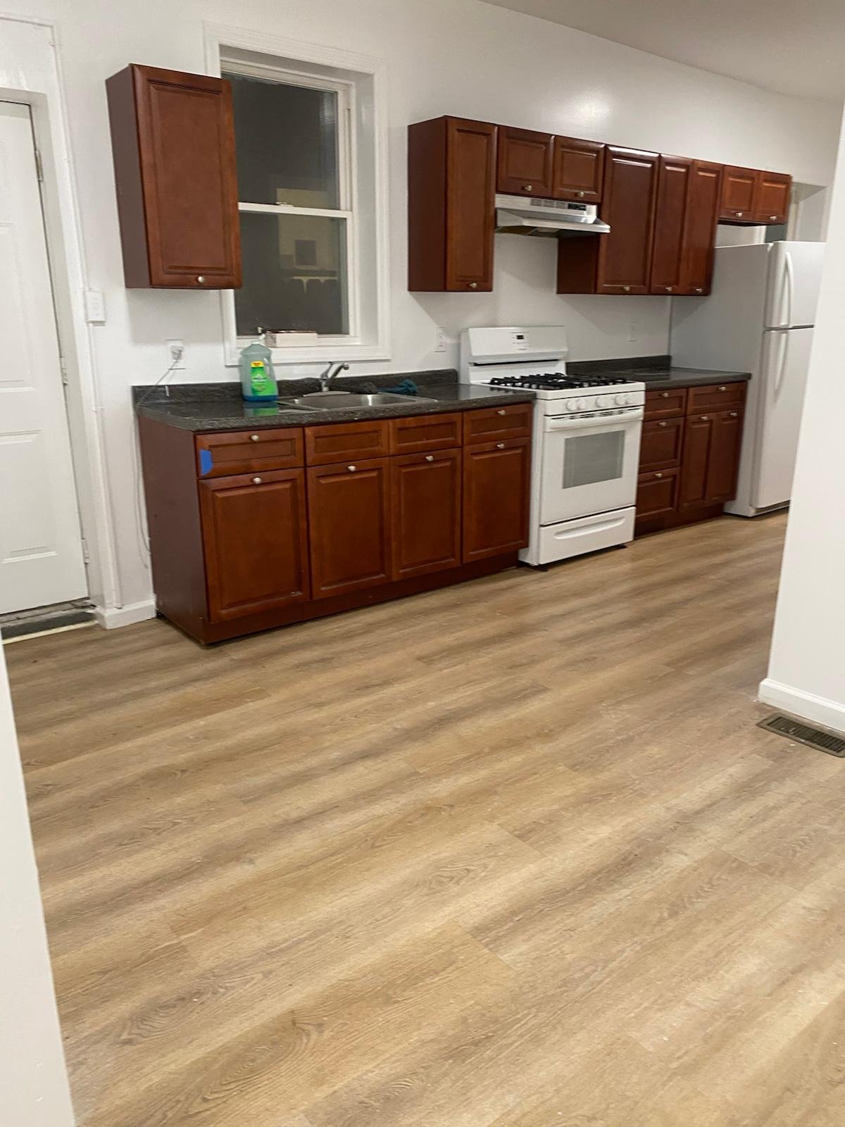 Trenton Apartment: 244 E. Hanover Street