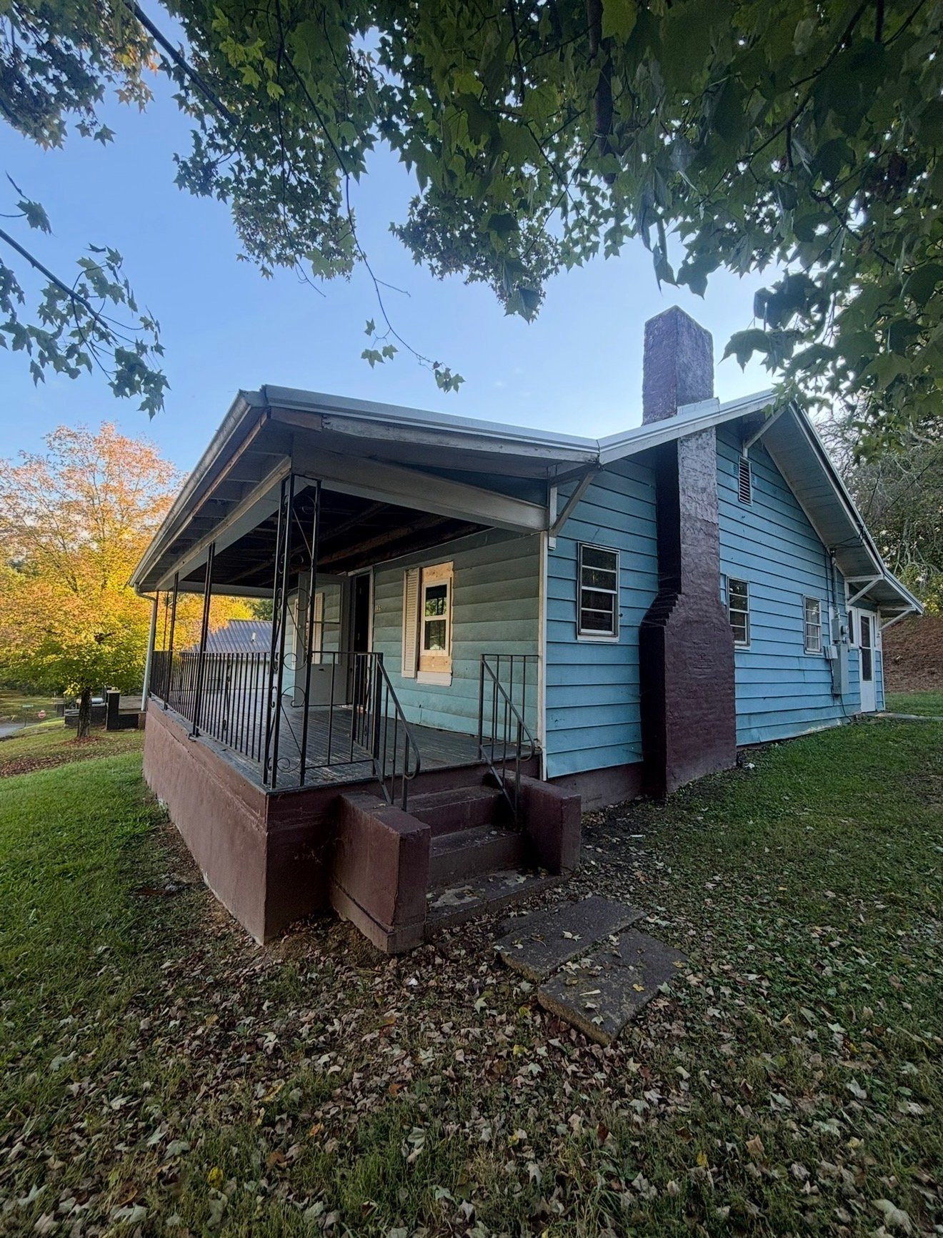 Newport House: 135 Rice St