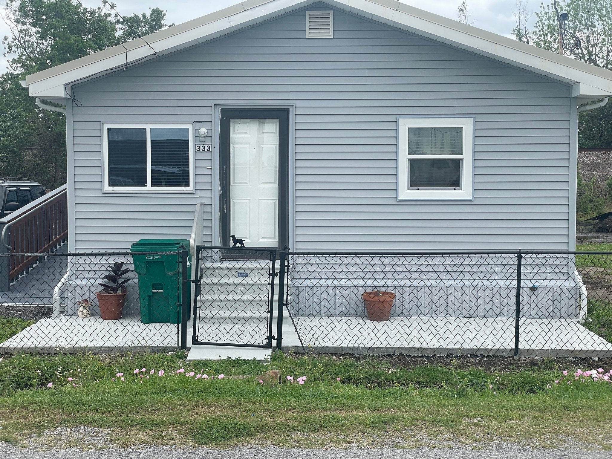 Thibodaux House: 333 California Street