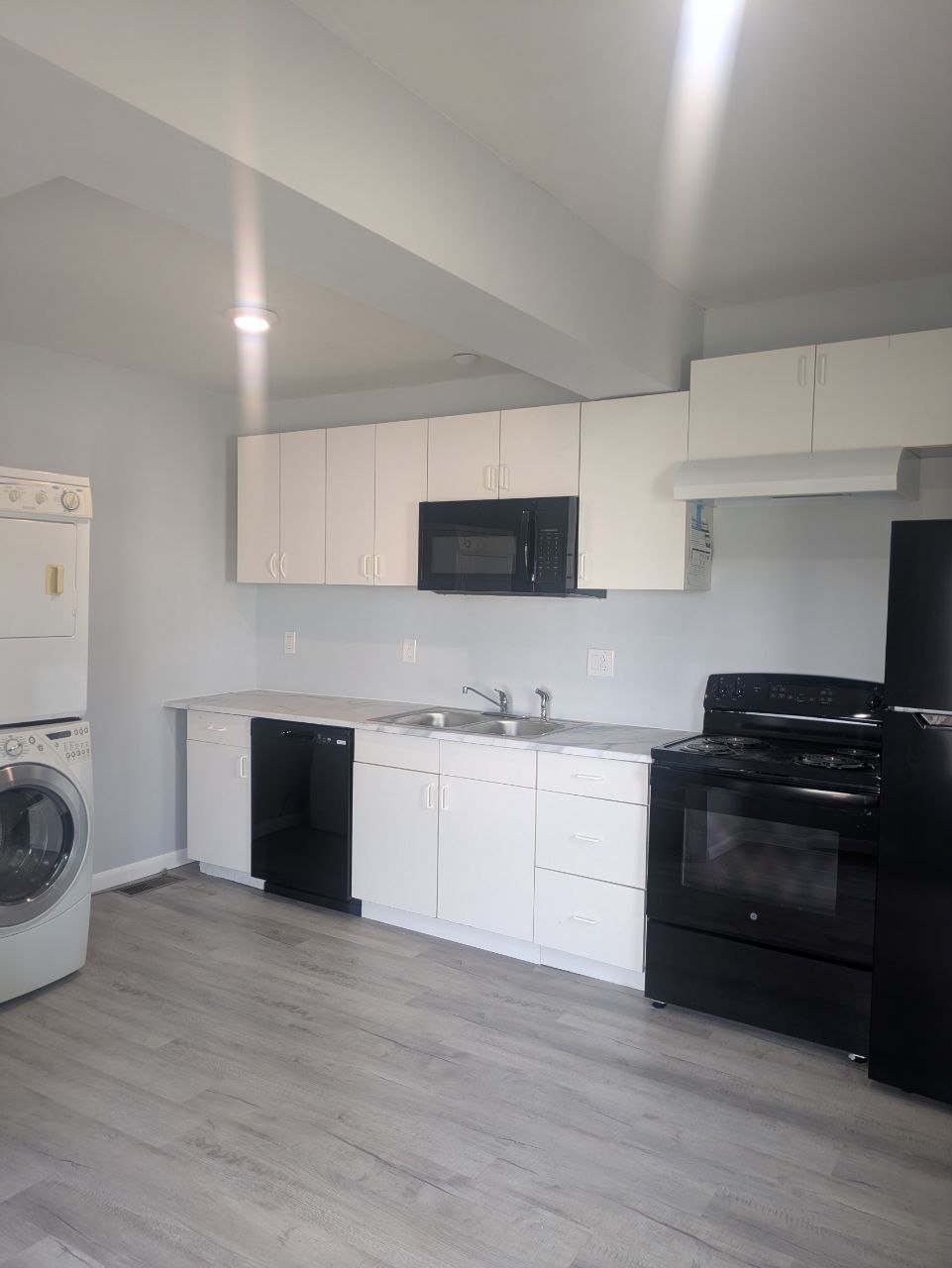 Harrisonburg Apartment: 85 North High Street