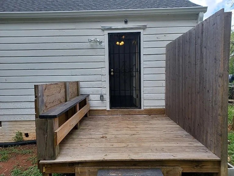 Atlanta House: 1888 Conrad Ave SE