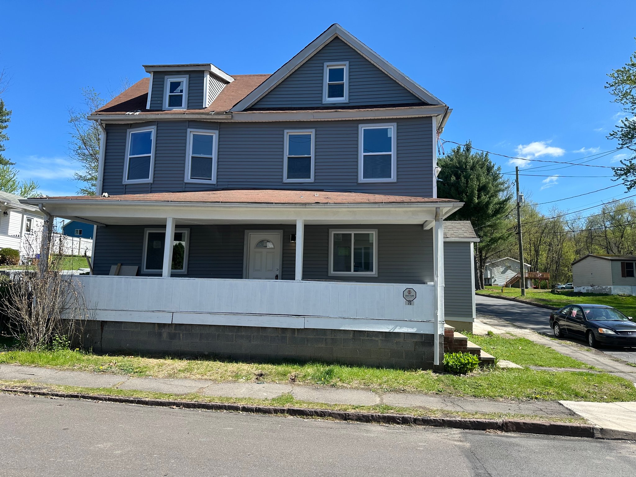 Edwardsville House: 79 Washington St