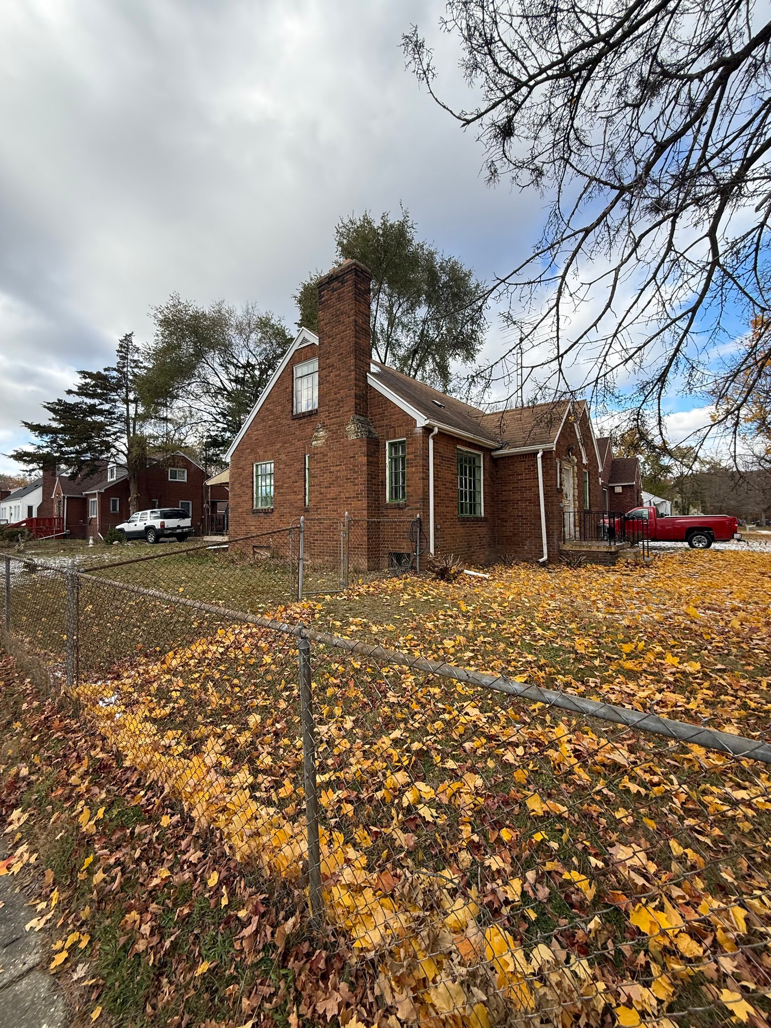 Flint House: 3101 Iroquois Avenue