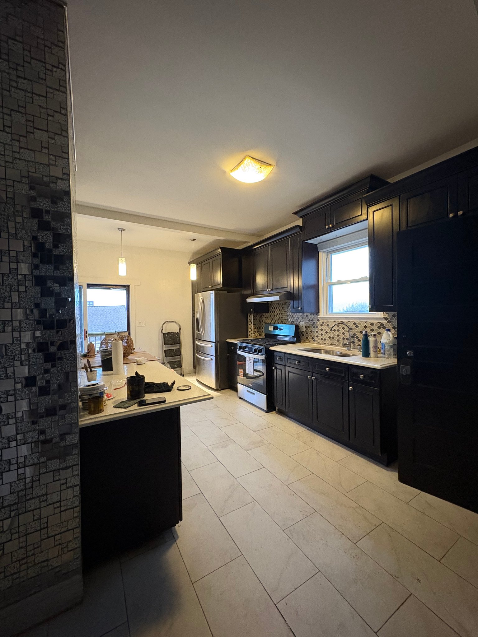 Jamaica House: 15020 86th Ave