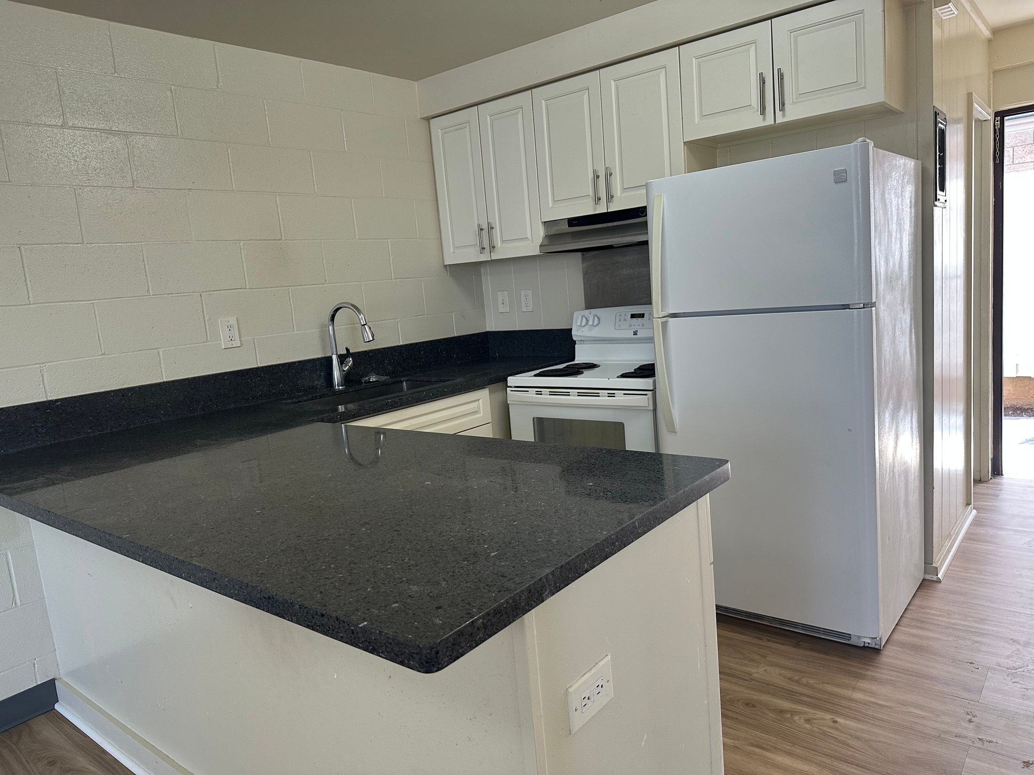 Honolulu Apartment: 745 Makaleka Ave