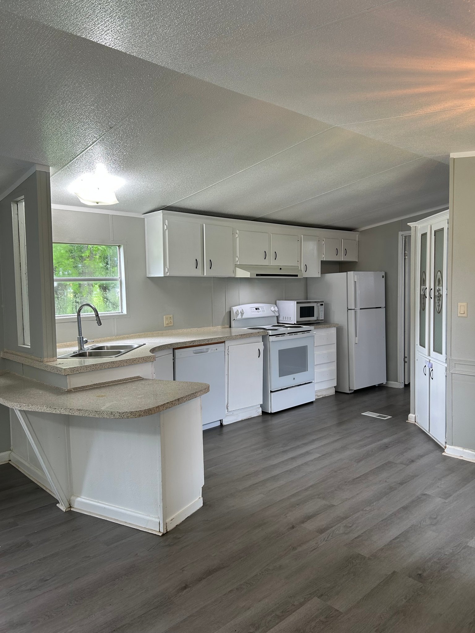 Corsicana House: 4329 W Park Row Blvd