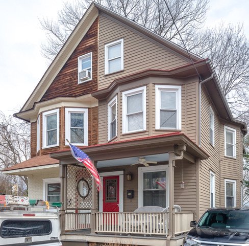 Haddonfield House: 3 Lee Ave