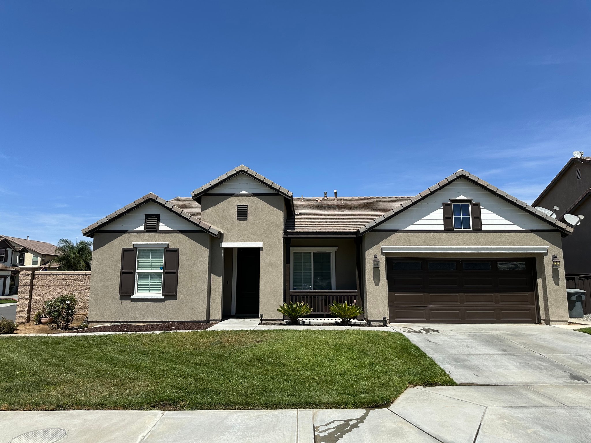 San Jacinto House: 217 Overleaf Way