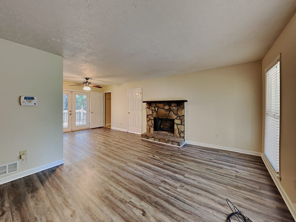 lawrenceville House: 139 cedar ridge trl