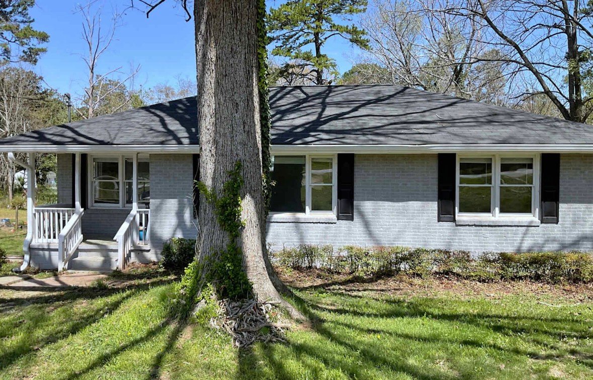 Decatur House: 4803 Glenwood Rd