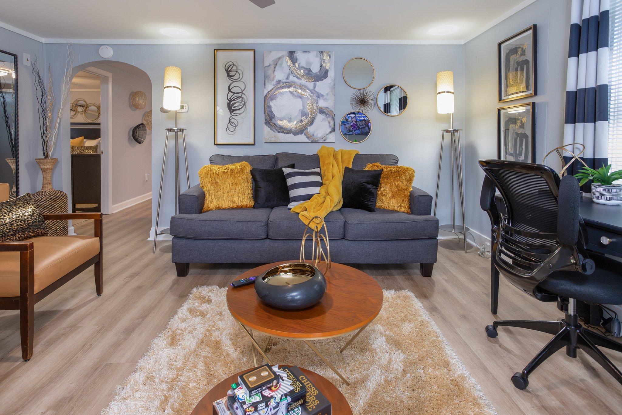 Mebane House: 723 W Mckinley St