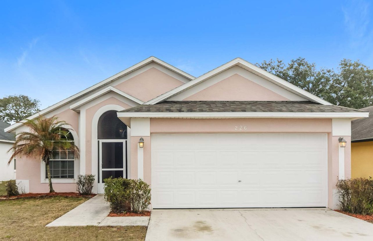 Davenport House: 216 Manoel Ln