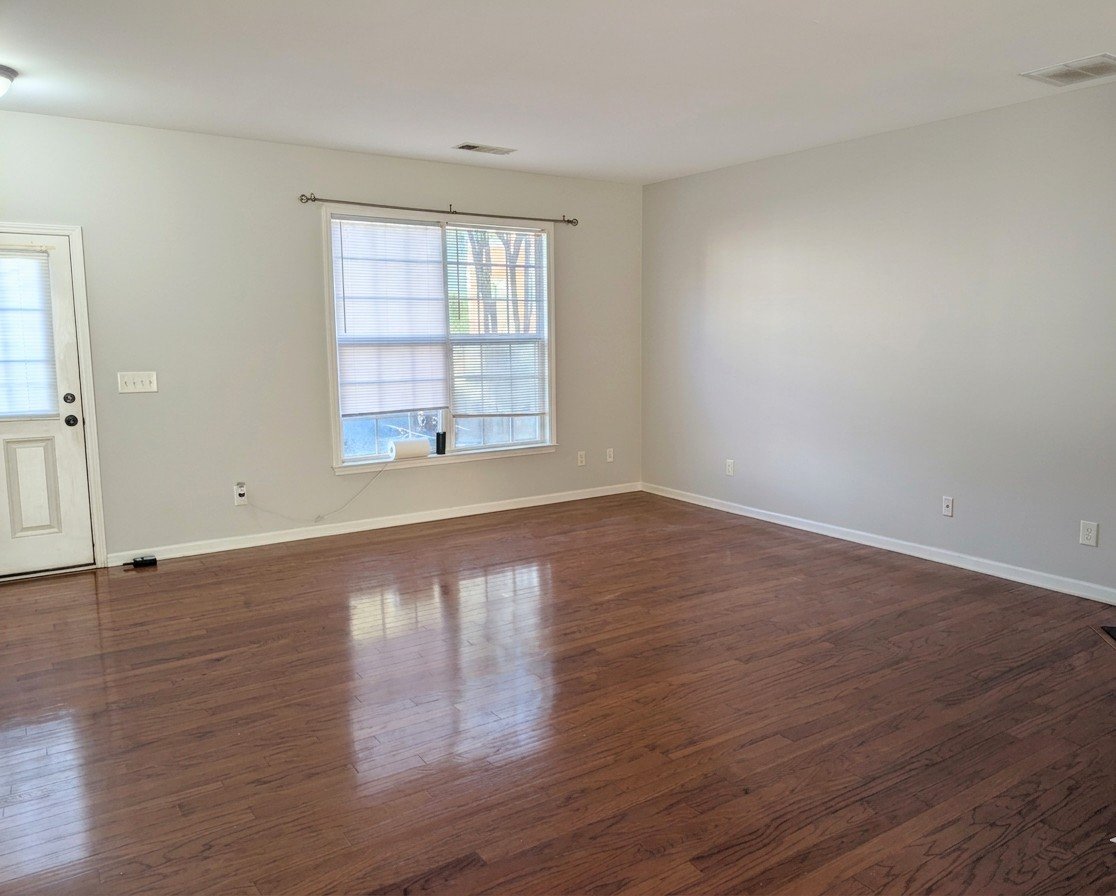 Alpharetta Townhome: 955 Prestwyck Ct