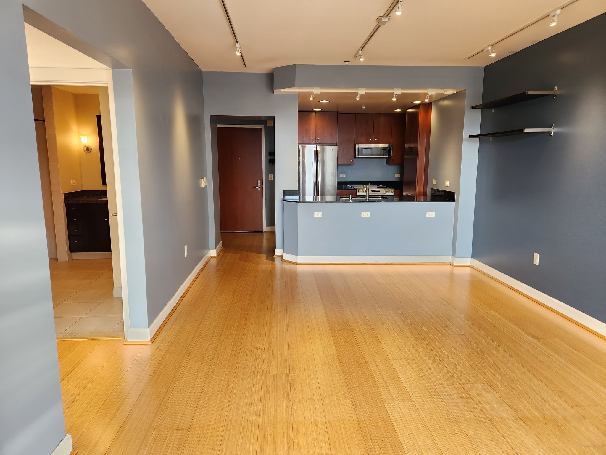 Oakland Condo: 585 9th St