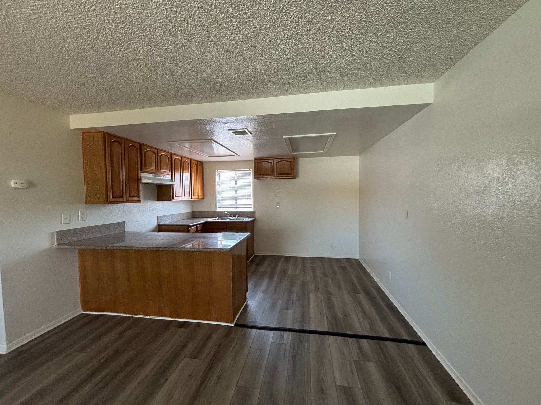 palmdale Apartment: 509 E Ave Q-1