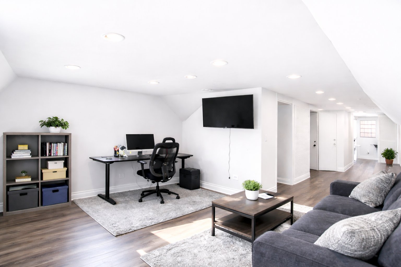 Chicago House: 2501 S Whipple