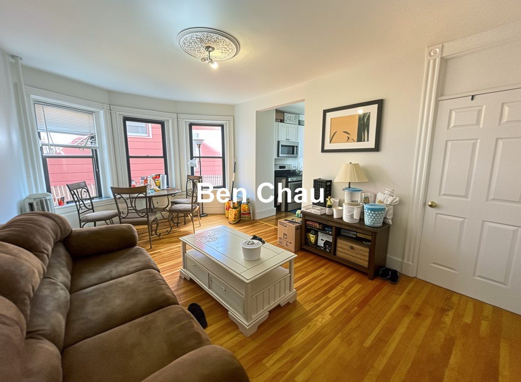 Somerville Condo: 40 Cedar St