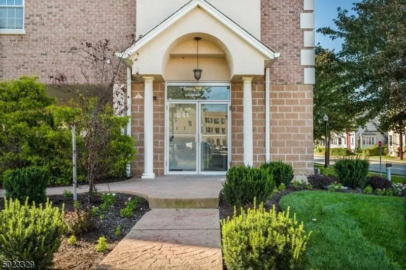 hackensack Condo: 241 union street