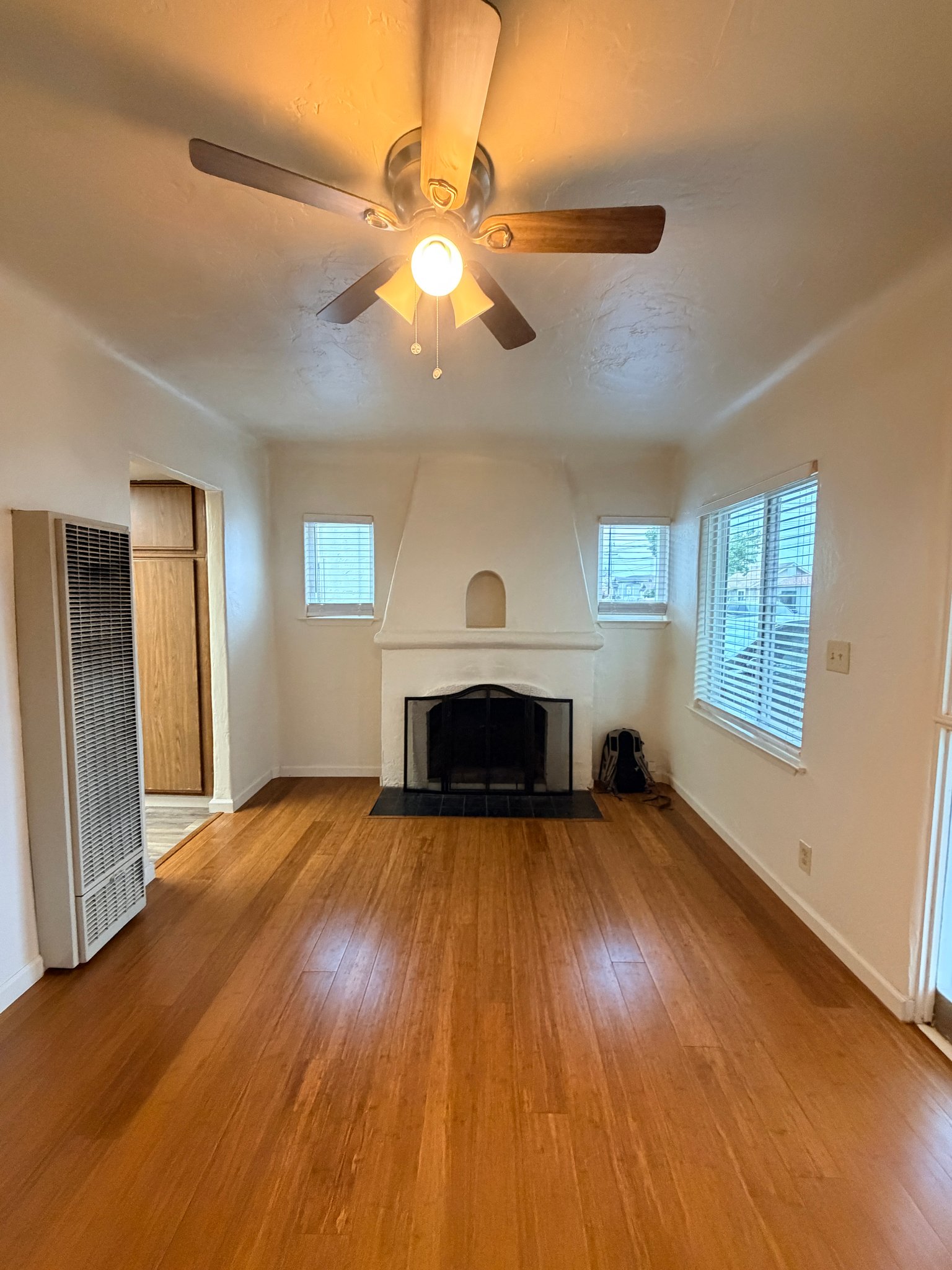 Salinas Townhome: 114 Geil St