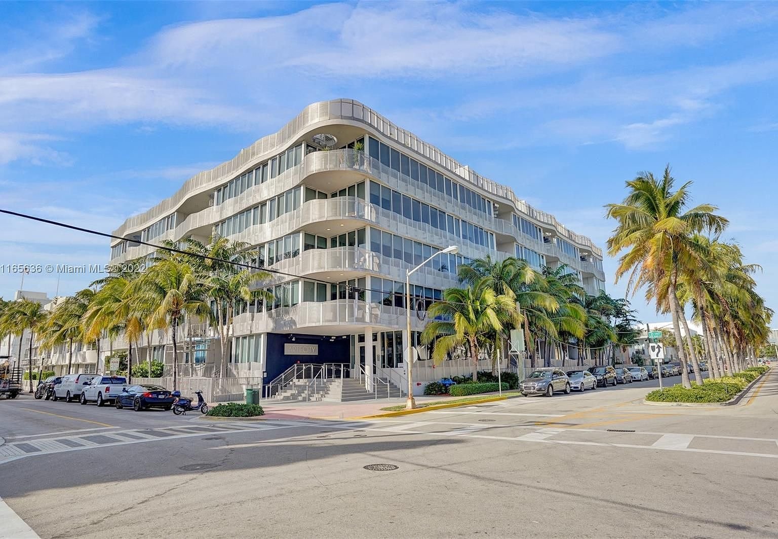 Miami Beach Condo: 2100 Park Ave