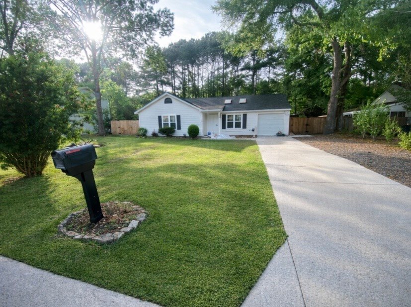 Charleston House: 2135 Pinehurst Ave