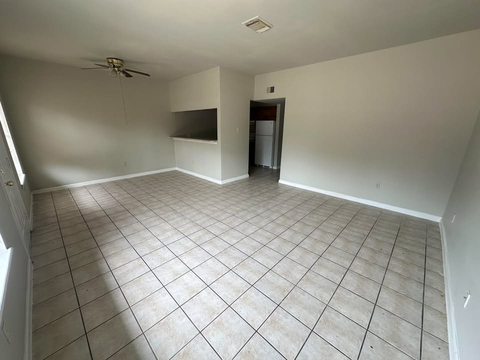 Houston Apartment: 12300 Hodges St