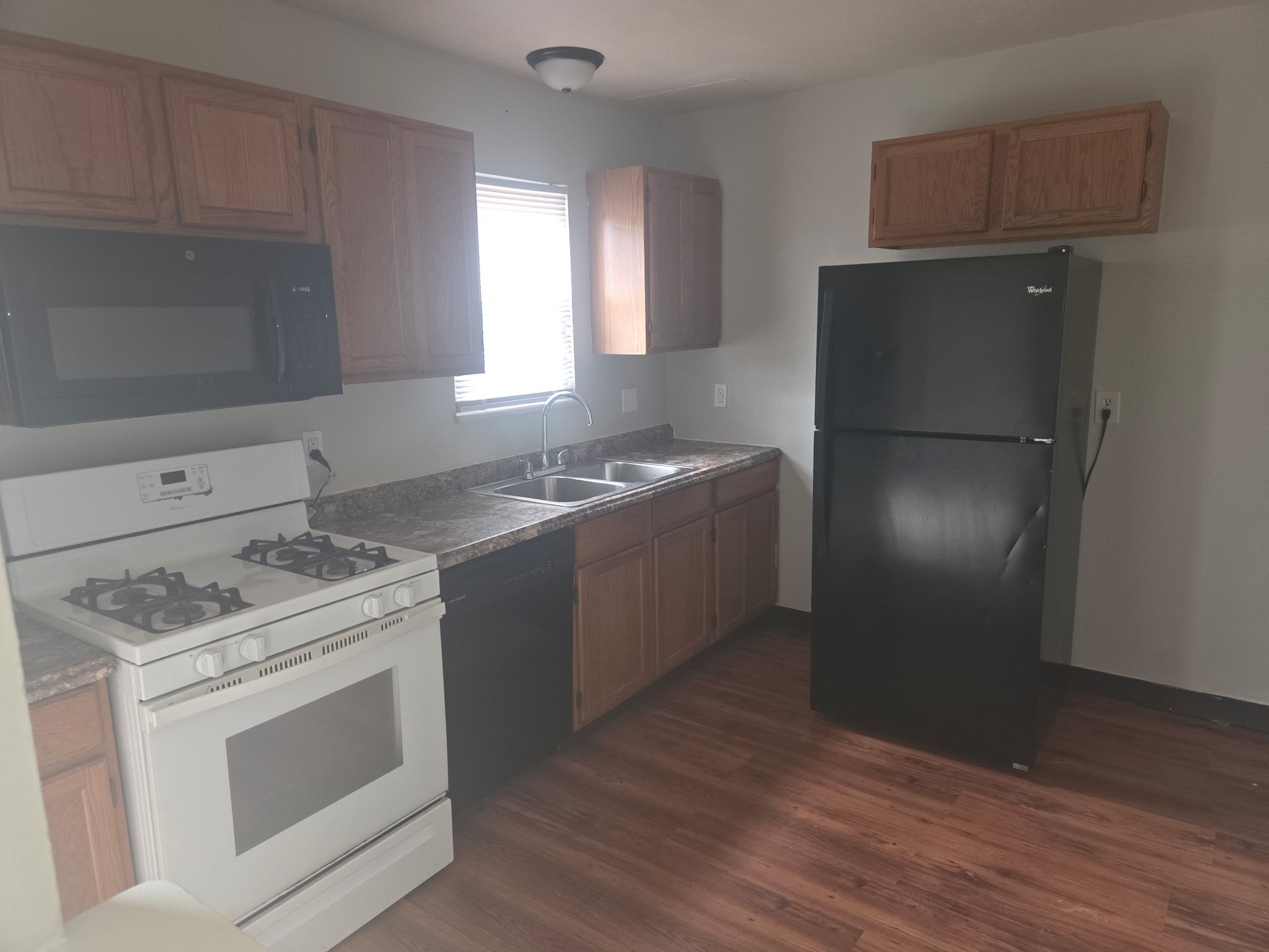 Youngstown Townhome: 413 Mathews Rd