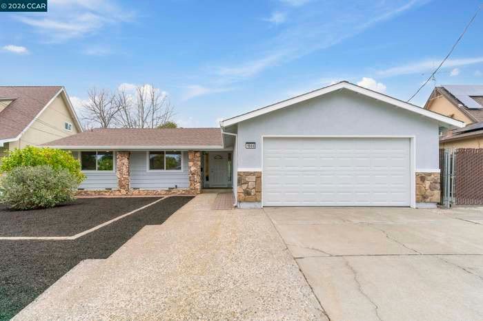 Concord House: 1866 Elkwood Dr