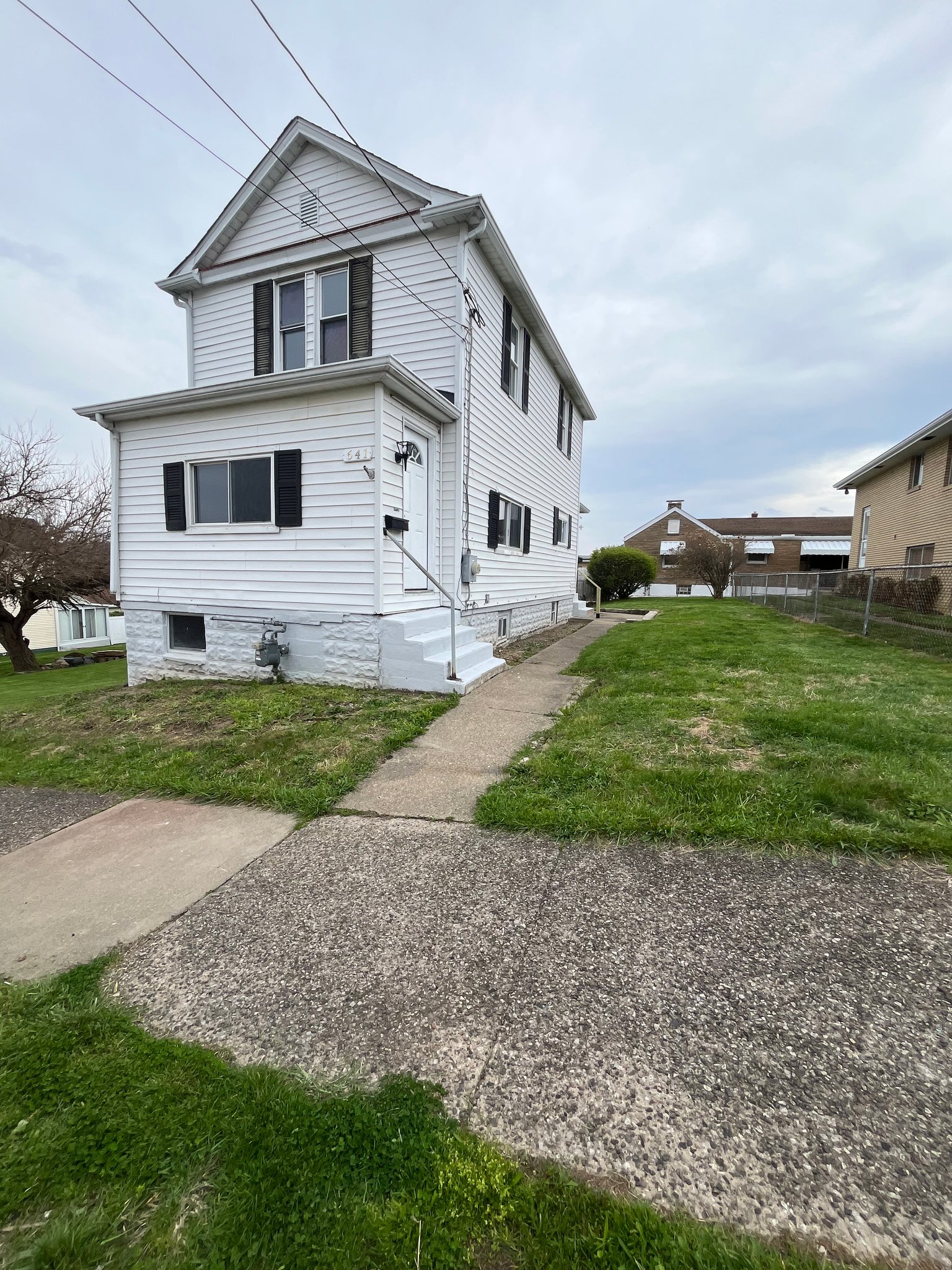 Donora House: 641 3rd St