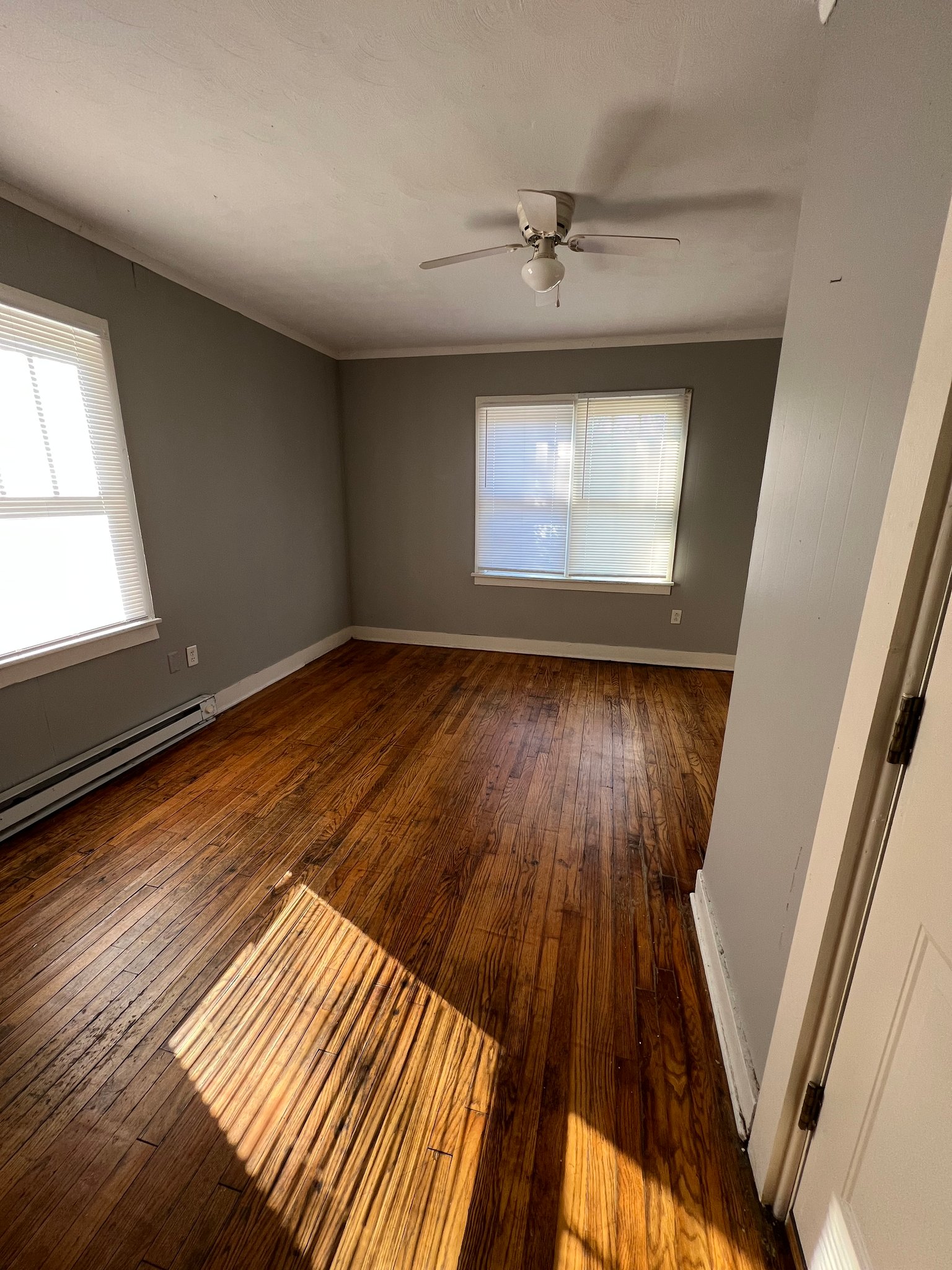 Bowling Green Apartment: 118 E 12th Avenue