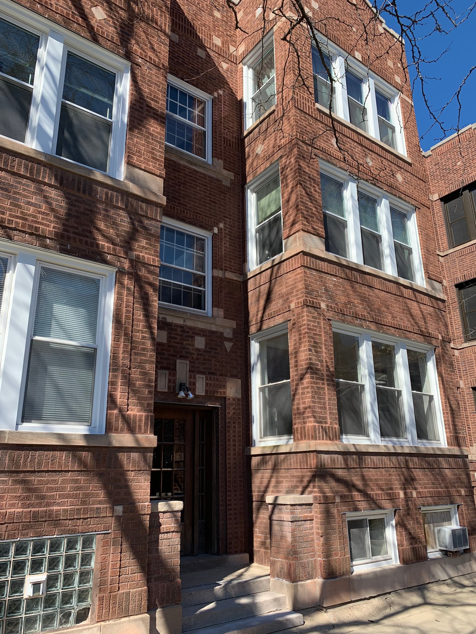Chicago Apartment: 1468 W Winnemac Ave