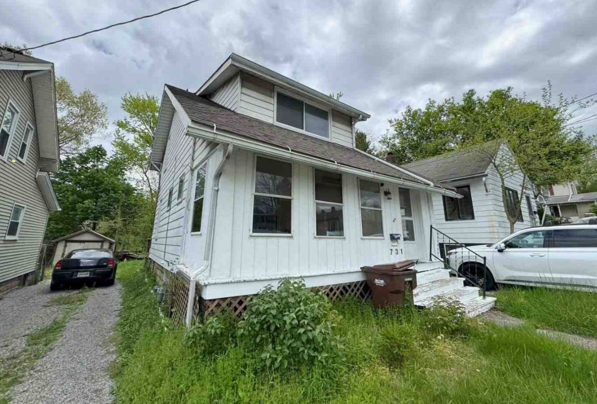 Sharon House: 731 Hull St