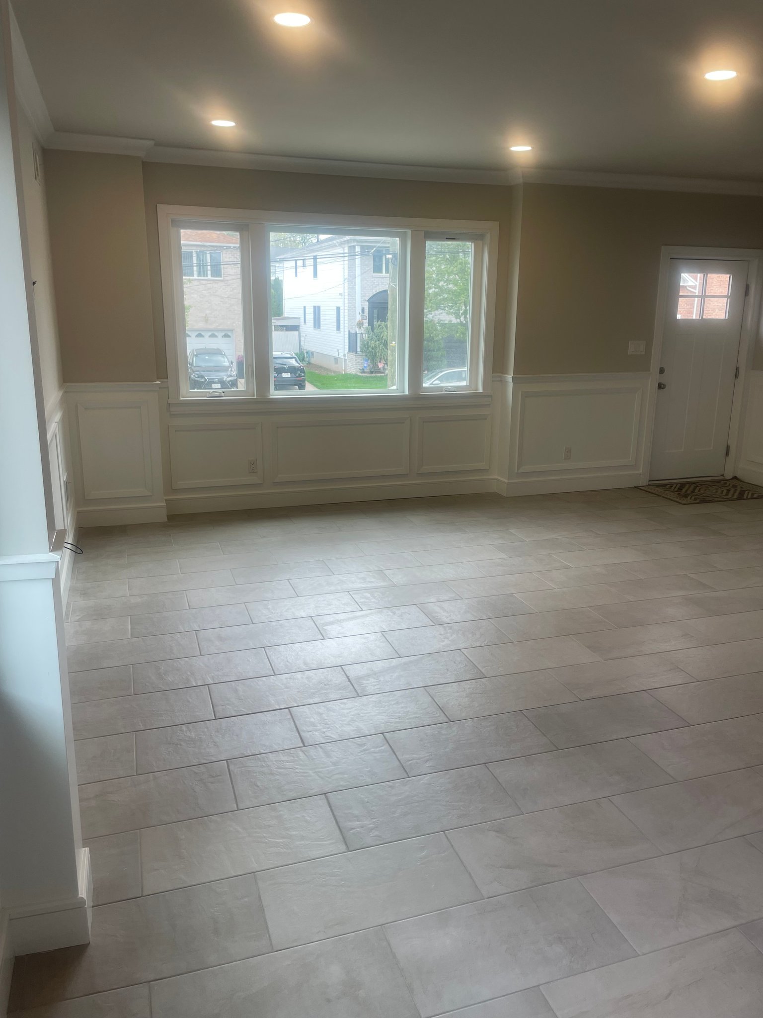 Staten Island Multiplex: 00 Bartlett Ave