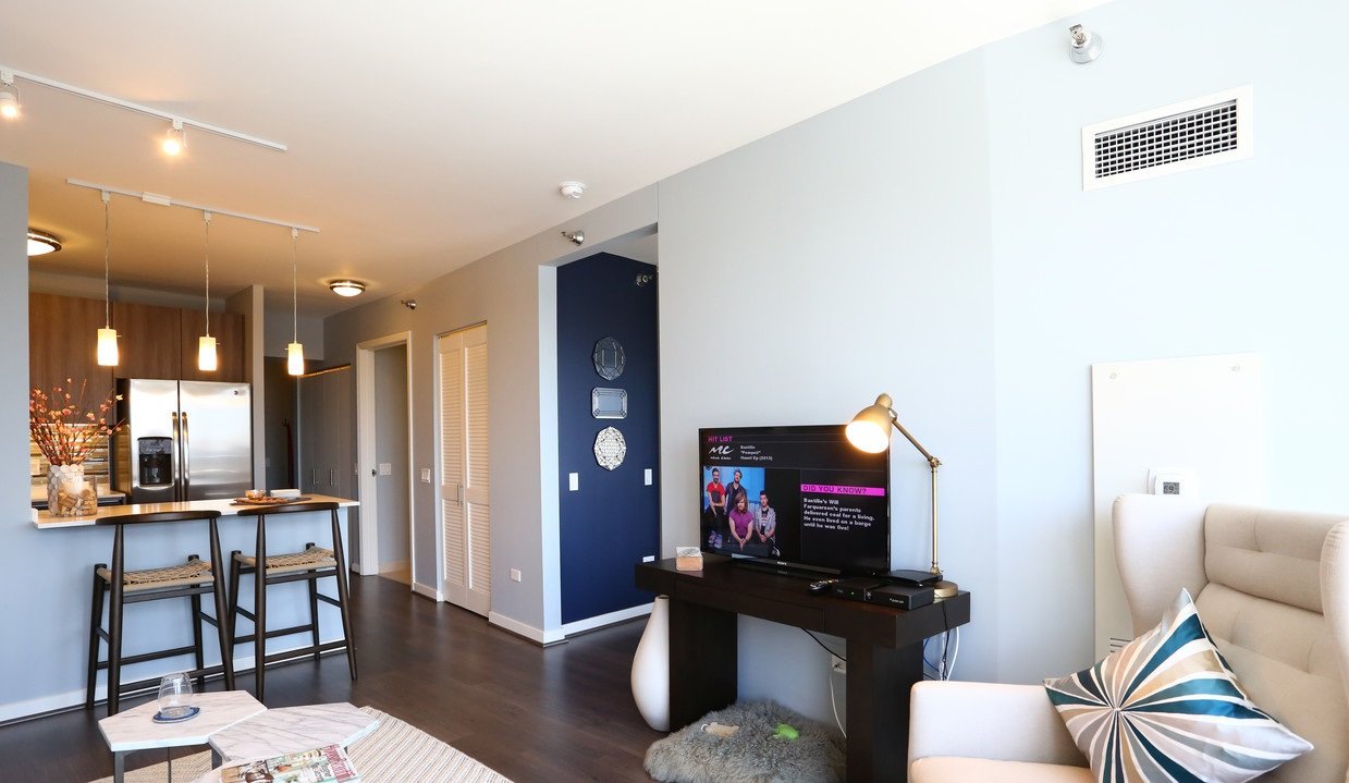 Chicago Condo: 371 W Hubbard St