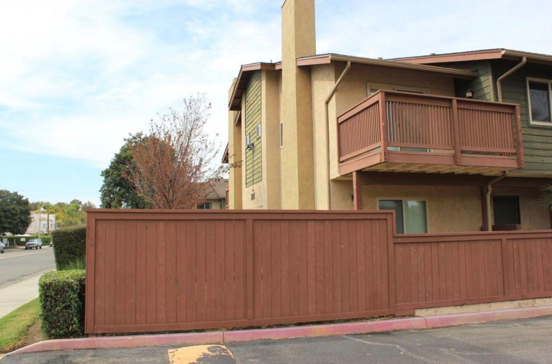 san Marcos Townhome: 201 Westlake Dr.