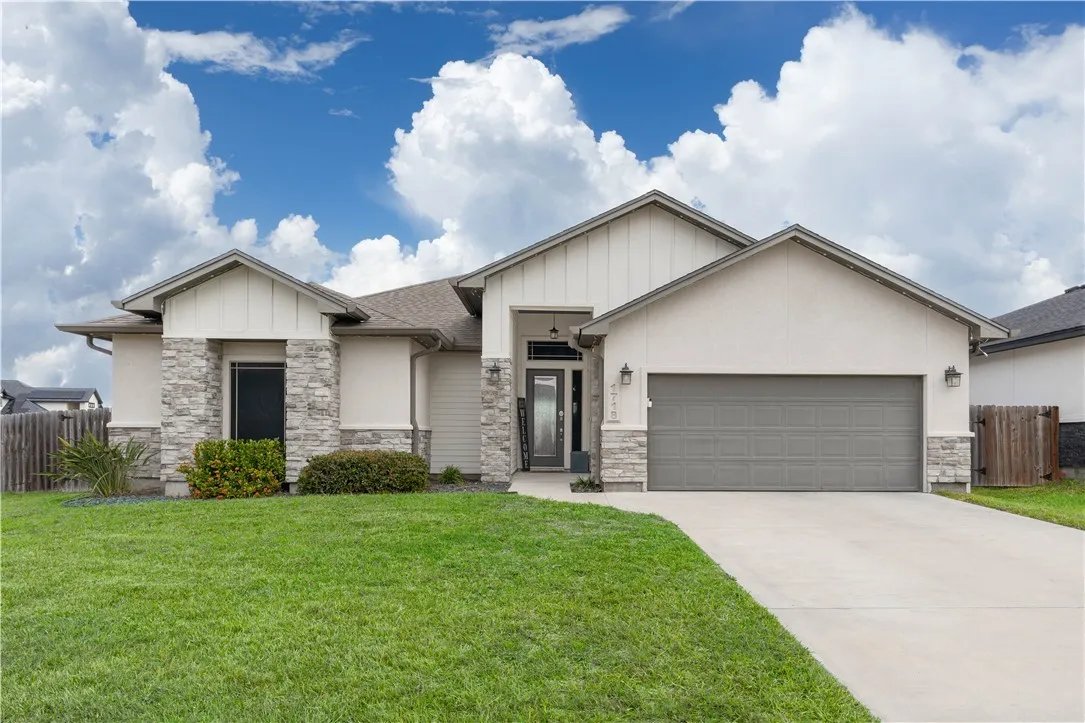 Corpus Christi House: 1718 Antoinette Dr